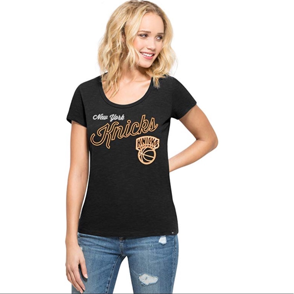 New York Knicks Crosstown Scrum Scoop Tee NWT